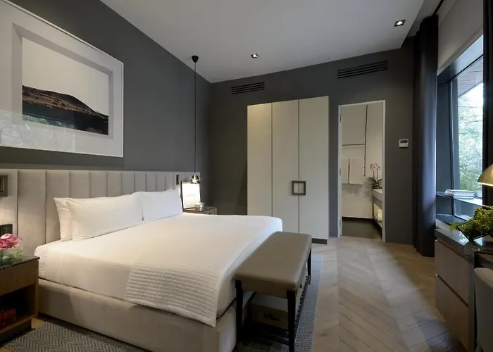 Brick - Small Luxury Of The World Hotel